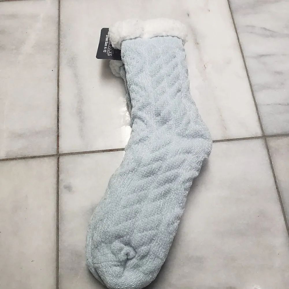 Cozy Lounge Ladies Socks sz 4-10 Baby Blue White